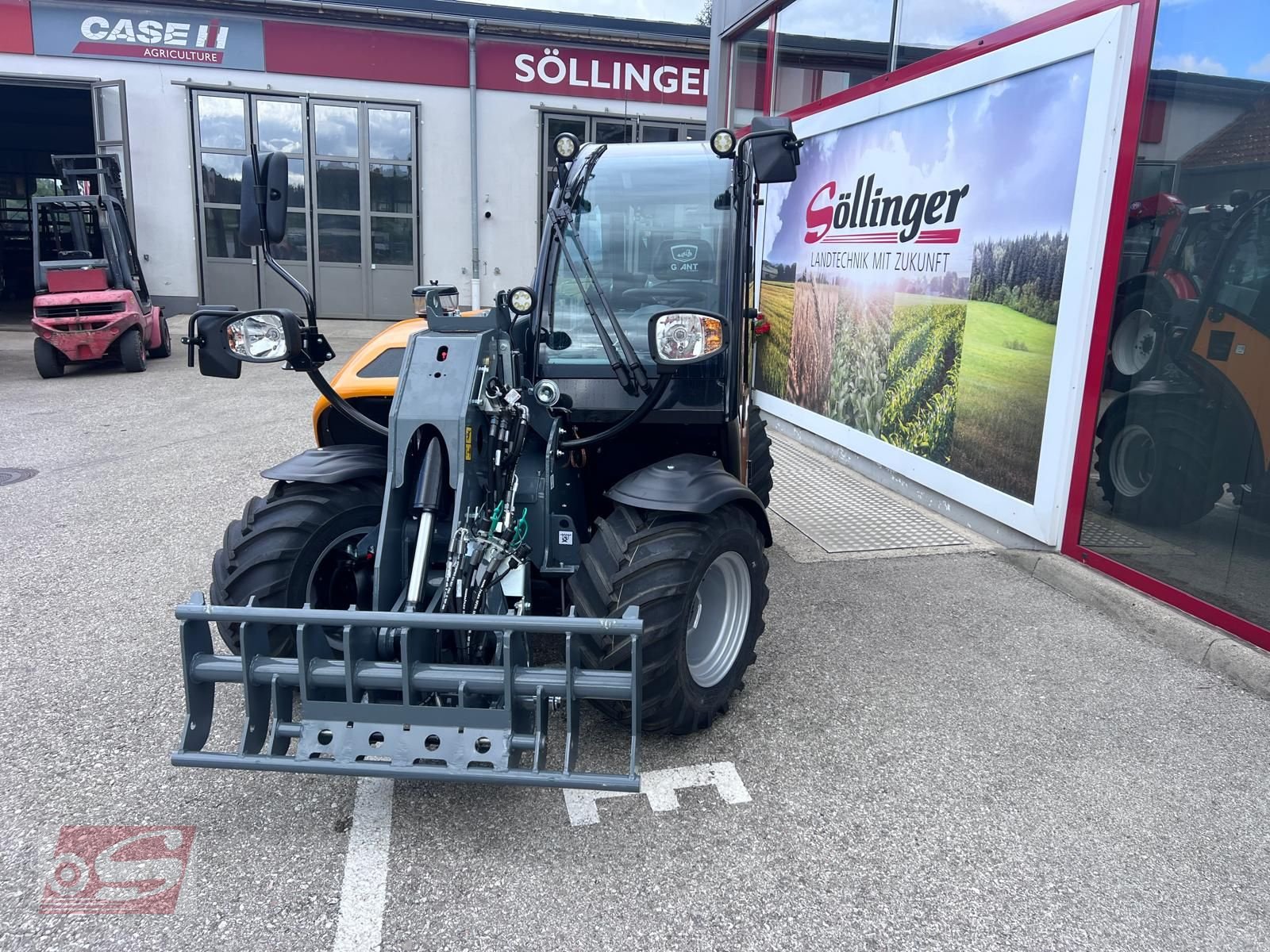 Hoflader des Typs GiANT GT 5048, Neumaschine in Offenhausen (Bild 12)