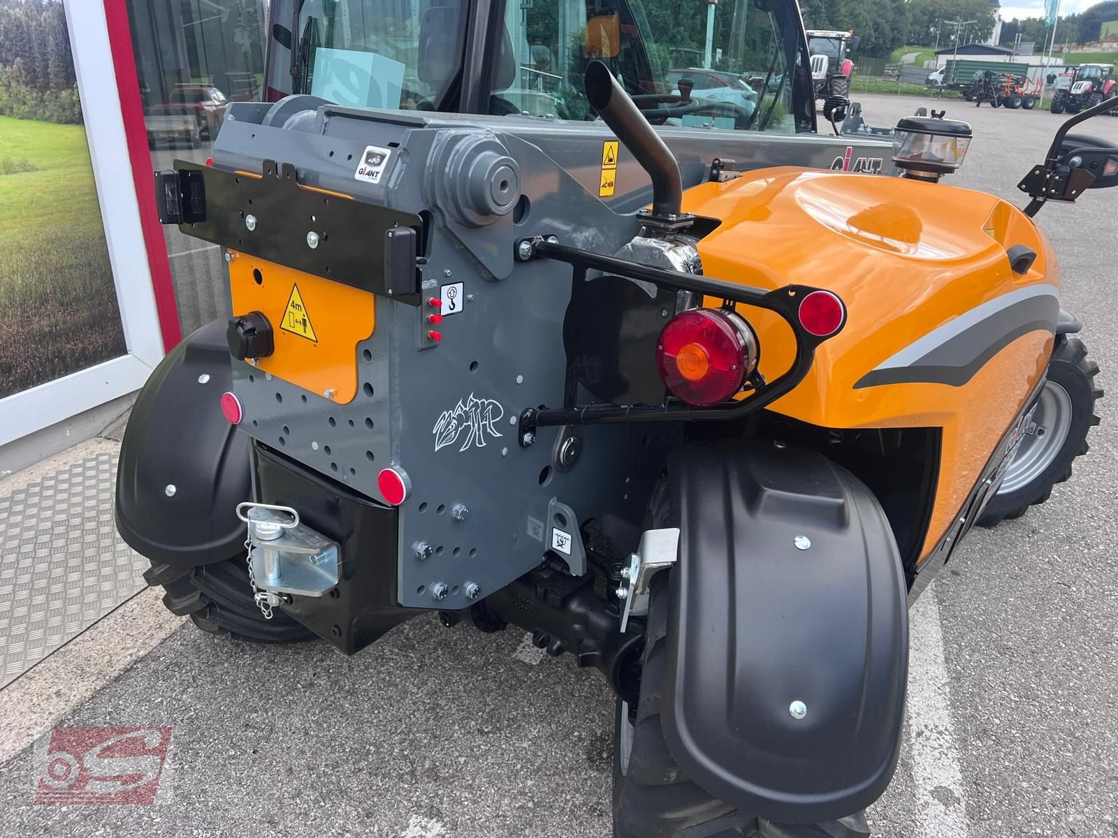 Hoflader des Typs GiANT GT 5048, Neumaschine in Offenhausen (Bild 8)