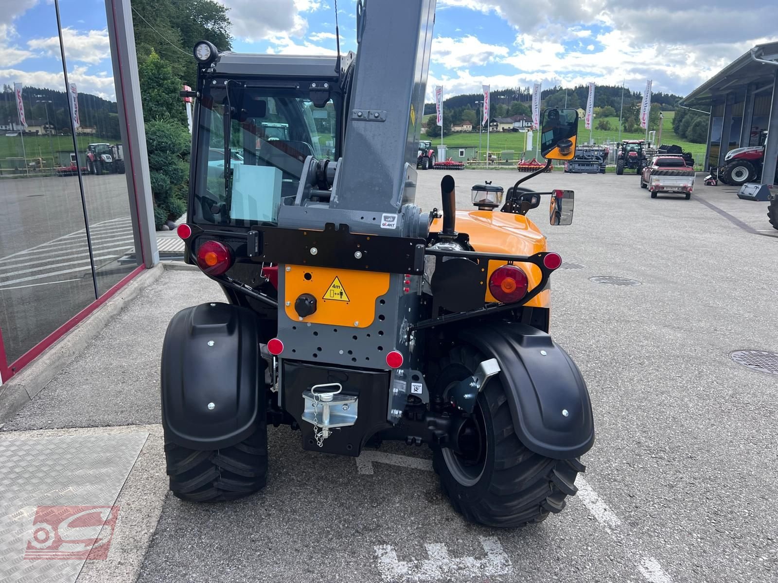 Hoflader des Typs GiANT GT 5048, Neumaschine in Offenhausen (Bild 11)