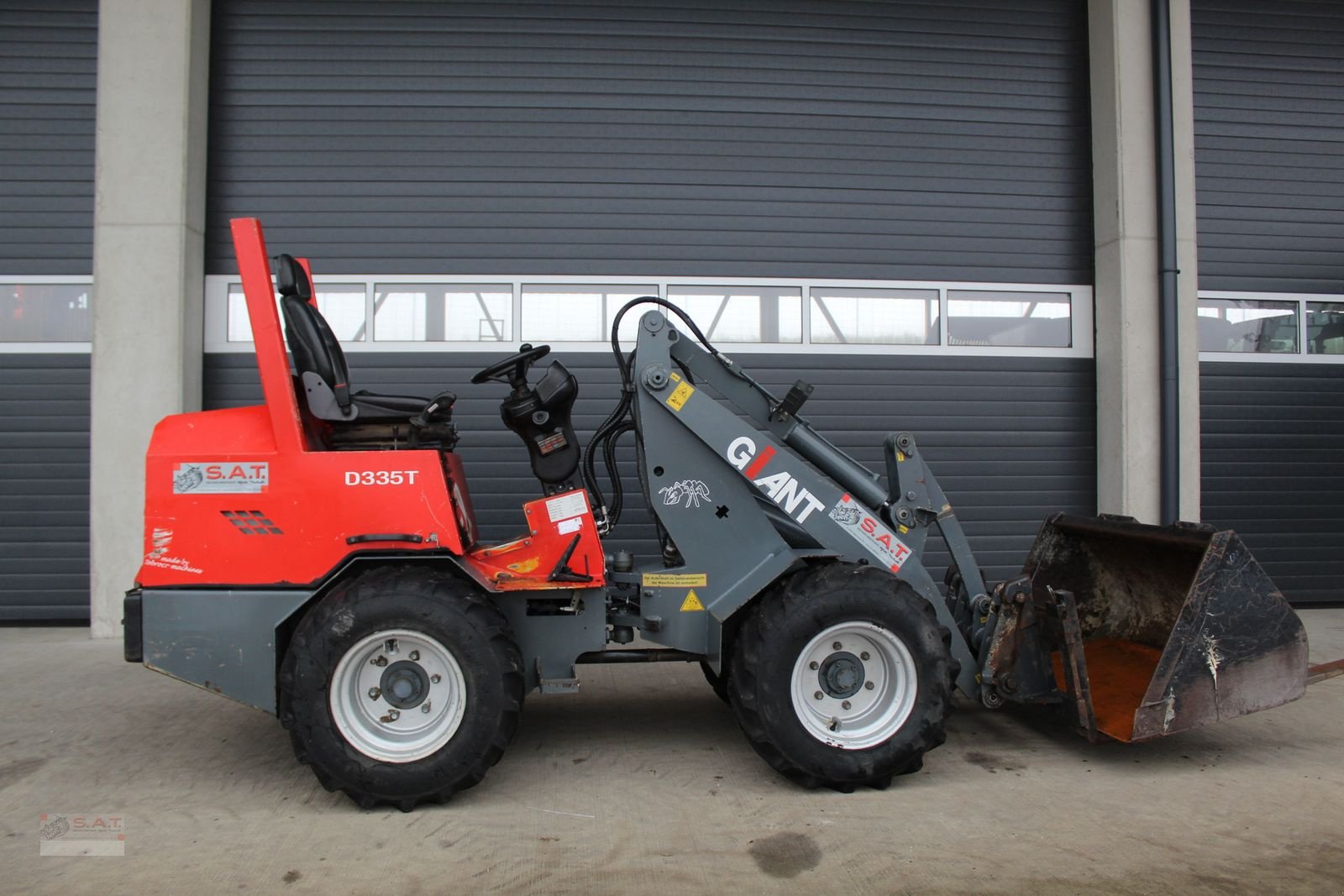 Hoflader типа GiANT Hoflader D 335 T, Gebrauchtmaschine в Eberschwang (Фотография 1)