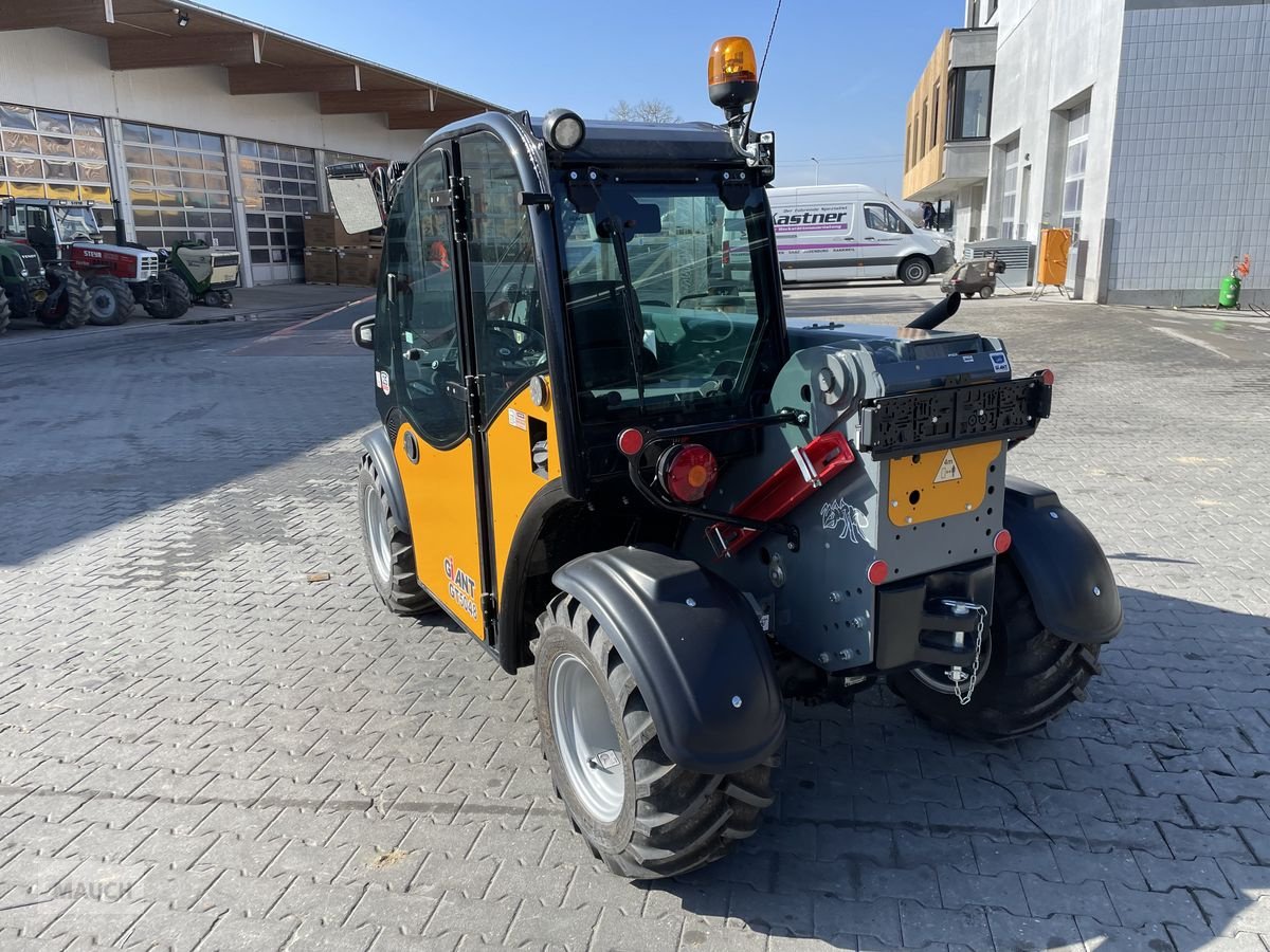 Hoflader of the type GiANT Tendo 5048 mit Weidemann Aufnahme, Gebrauchtmaschine in Burgkirchen (Picture 12)