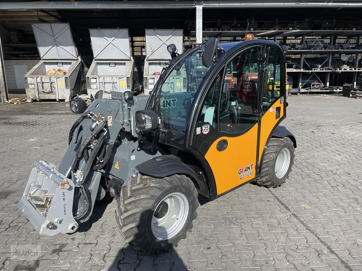 Hoflader of the type GiANT Tendo 5048 mit Weidemann Aufnahme, Gebrauchtmaschine in Burgkirchen (Picture 3)