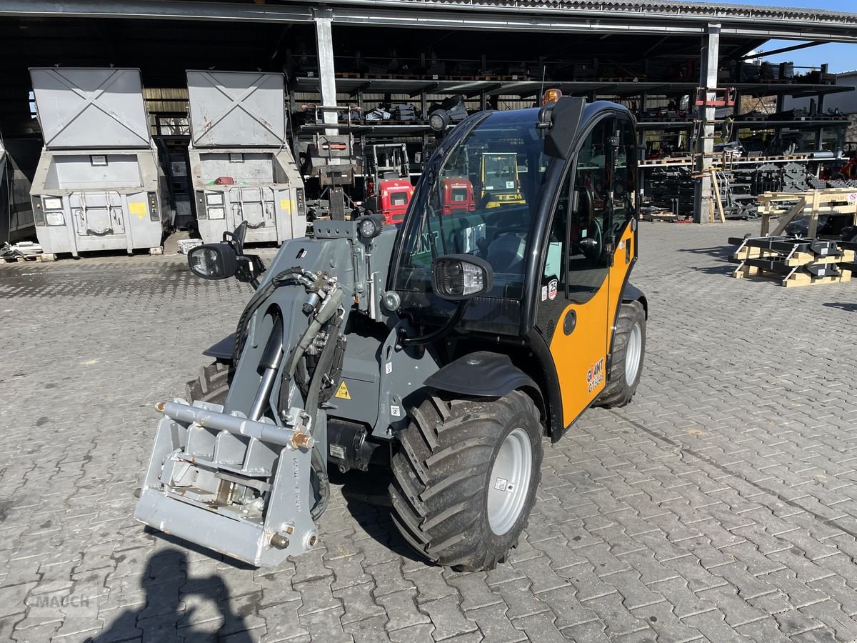 Hoflader of the type GiANT Tendo 5048 mit Weidemann Aufnahme, Gebrauchtmaschine in Burgkirchen (Picture 2)