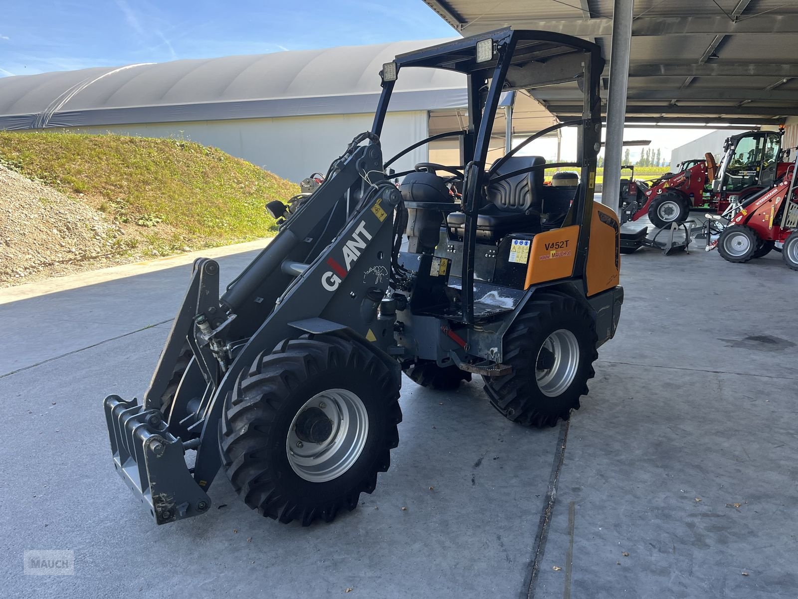 Hoflader typu GiANT V452T mit Weidemann HV, Gebrauchtmaschine v Burgkirchen (Obrázek 1)