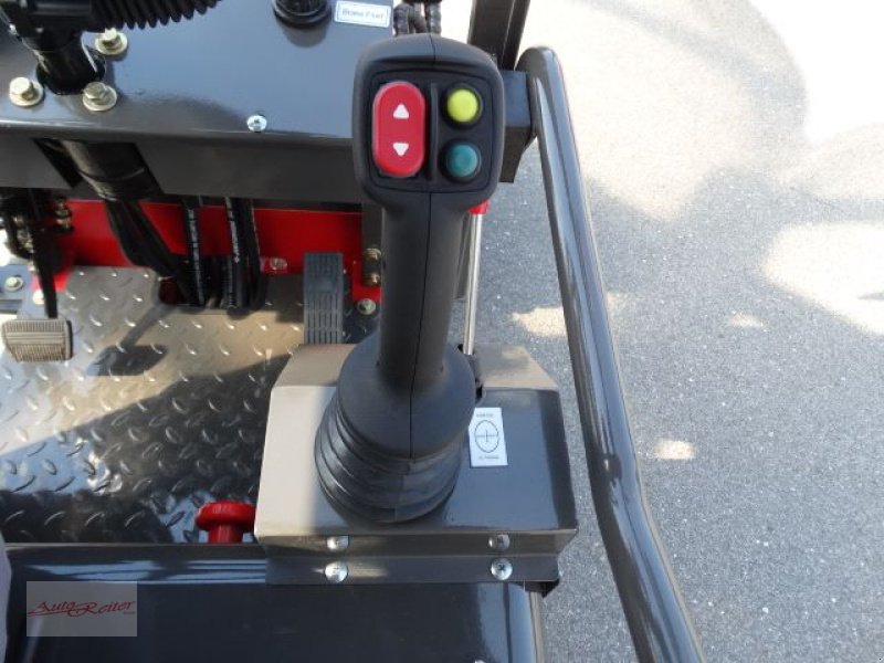 Hoflader del tipo Grizzly 804 El.Lader 4WD mit 2 Jahren mobile Garantie, Neumaschine In Fohnsdorf (Immagine 12)