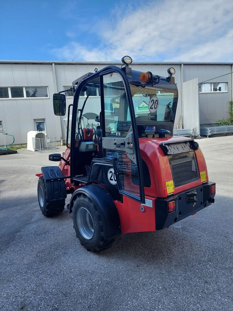 Hoflader of the type H & B 2210, Neumaschine in Bergheim (Picture 2)