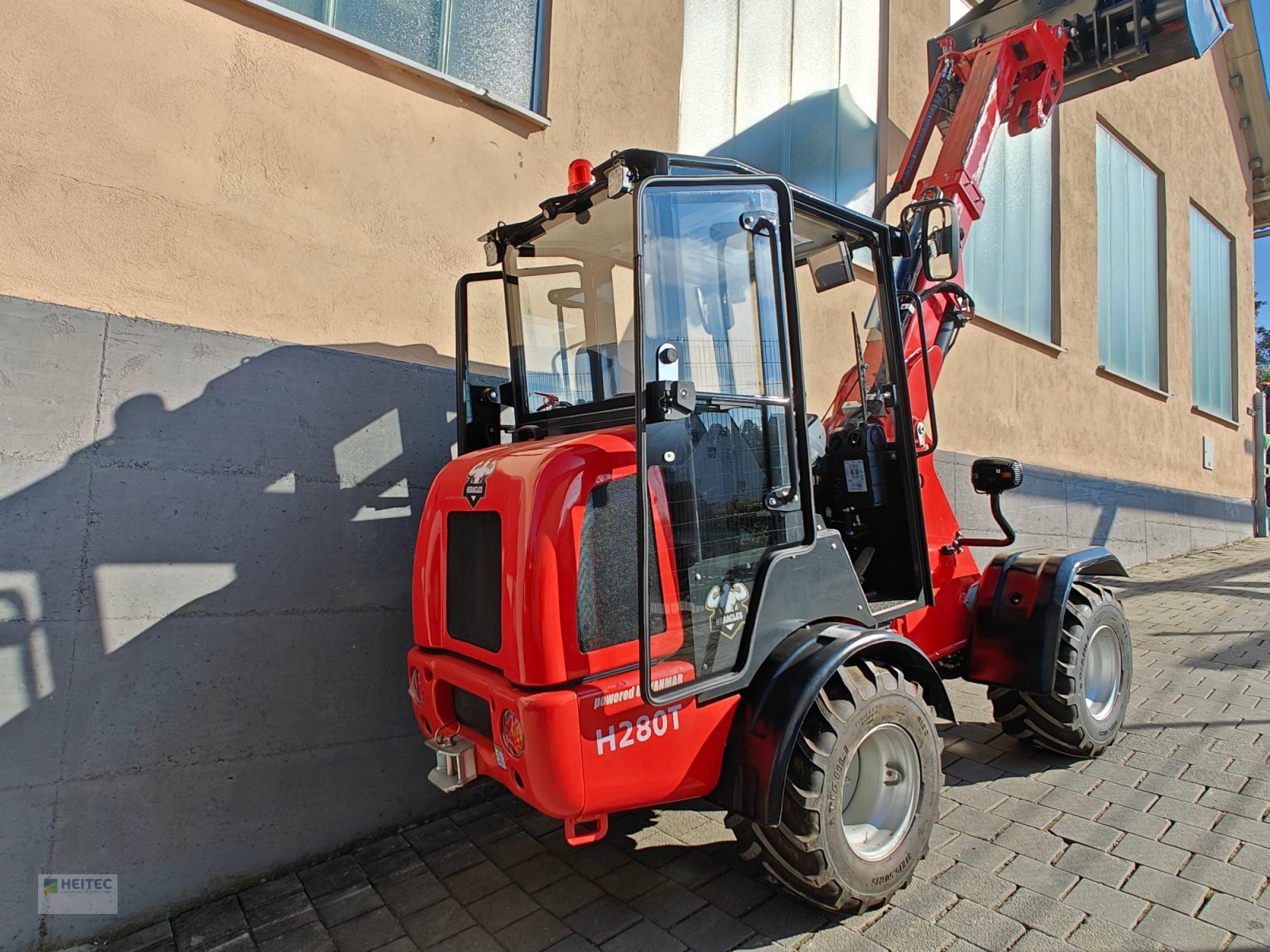 Hoflader des Typs Heitec 1,5to. Hubkraft, Neumaschine in Kirchdorf (Bild 10)