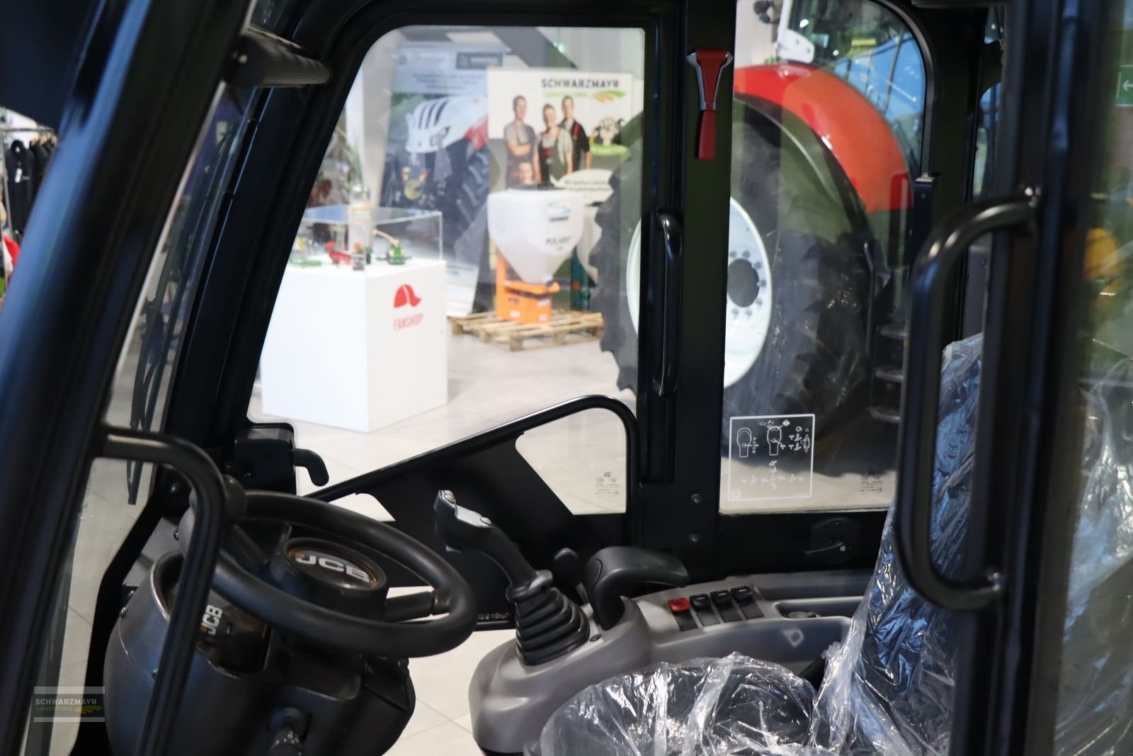 Hoflader Türe ait JCB 403 Agri 26PS Hoflader - Symbolfotos, Neumaschine içinde Gampern (resim 12)