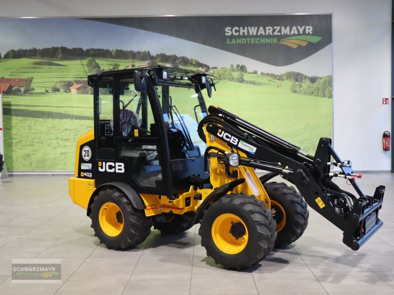 Hoflader of the type JCB 403 Agri 26PS Hoflader - Symbolfotos, Neumaschine in Gampern