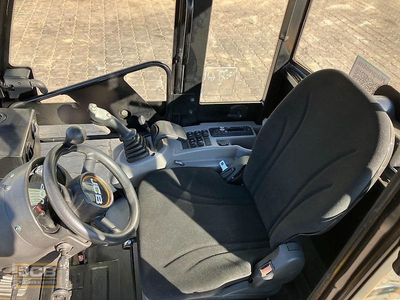 Hoflader des Typs JCB 403 Agri High Lift, Gebrauchtmaschine in Frechen (Bild 10)