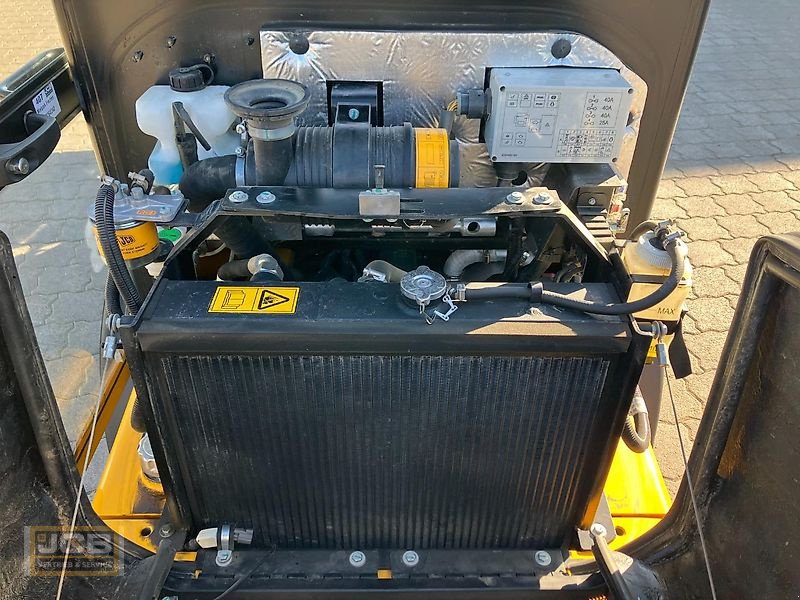 Hoflader des Typs JCB 403 Agri High Lift, Gebrauchtmaschine in Frechen (Bild 12)