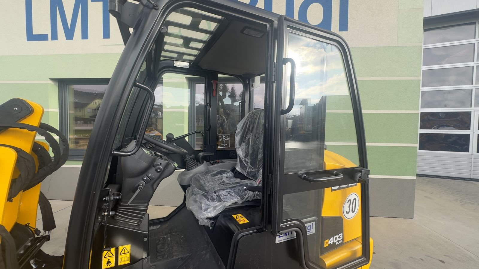 Hoflader des Typs JCB 403 AGRI-PLUS, Gebrauchtmaschine in Hürm (Bild 3)