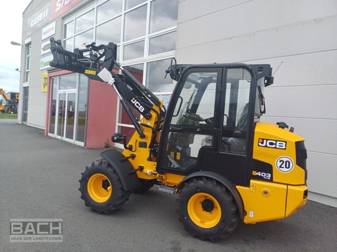 Hoflader of the type JCB 403 AGRI PLUS, Neumaschine in Boxberg-Seehof (Picture 5)