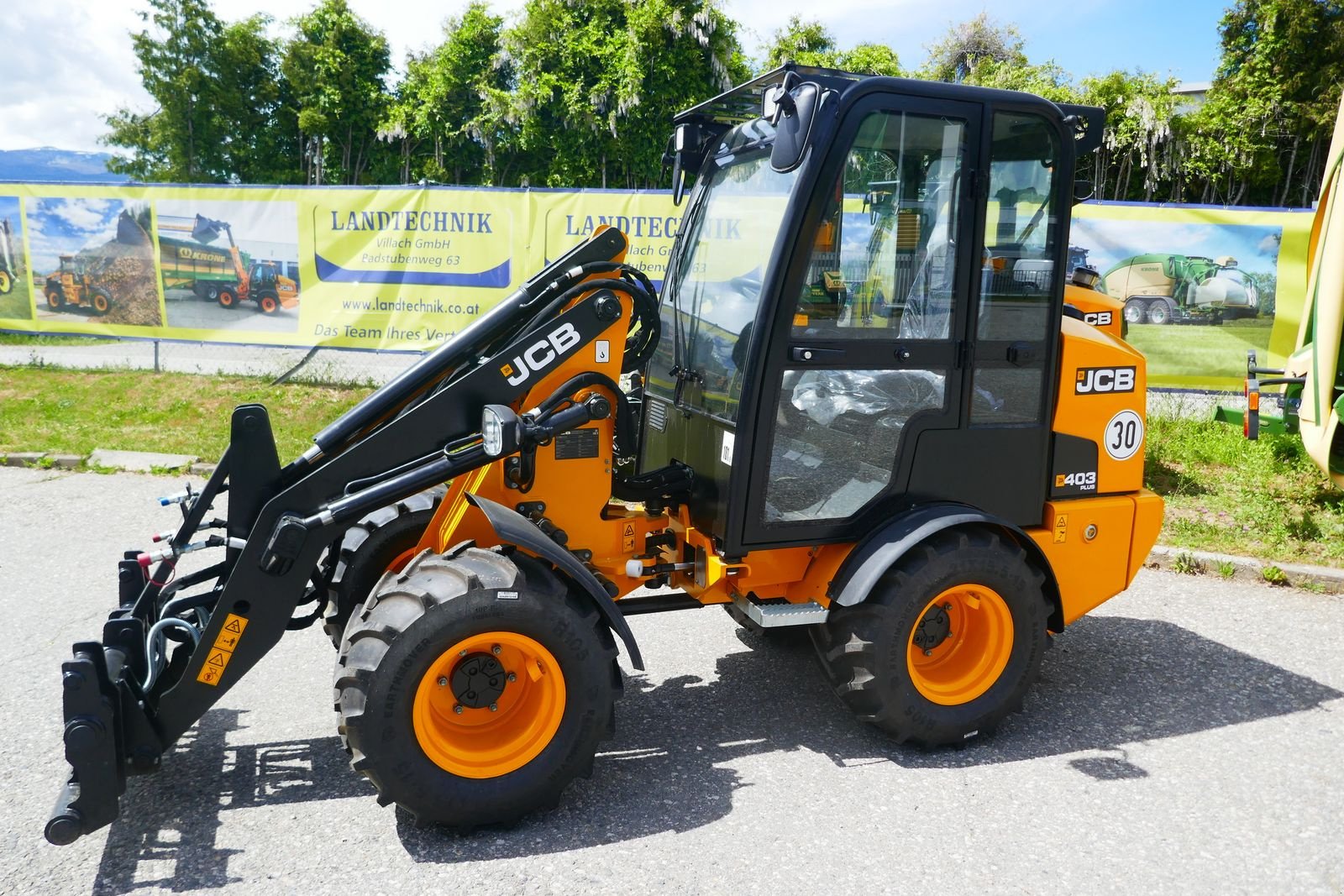 Hoflader del tipo JCB 403 Agri Plus, Gebrauchtmaschine en Villach (Imagen 1)