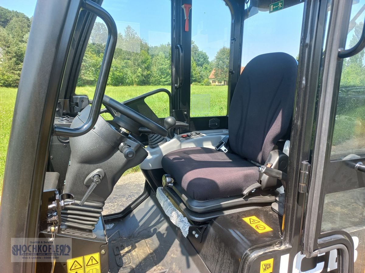 Hoflader of the type JCB 403 Agri, Neumaschine in Wies (Picture 8)