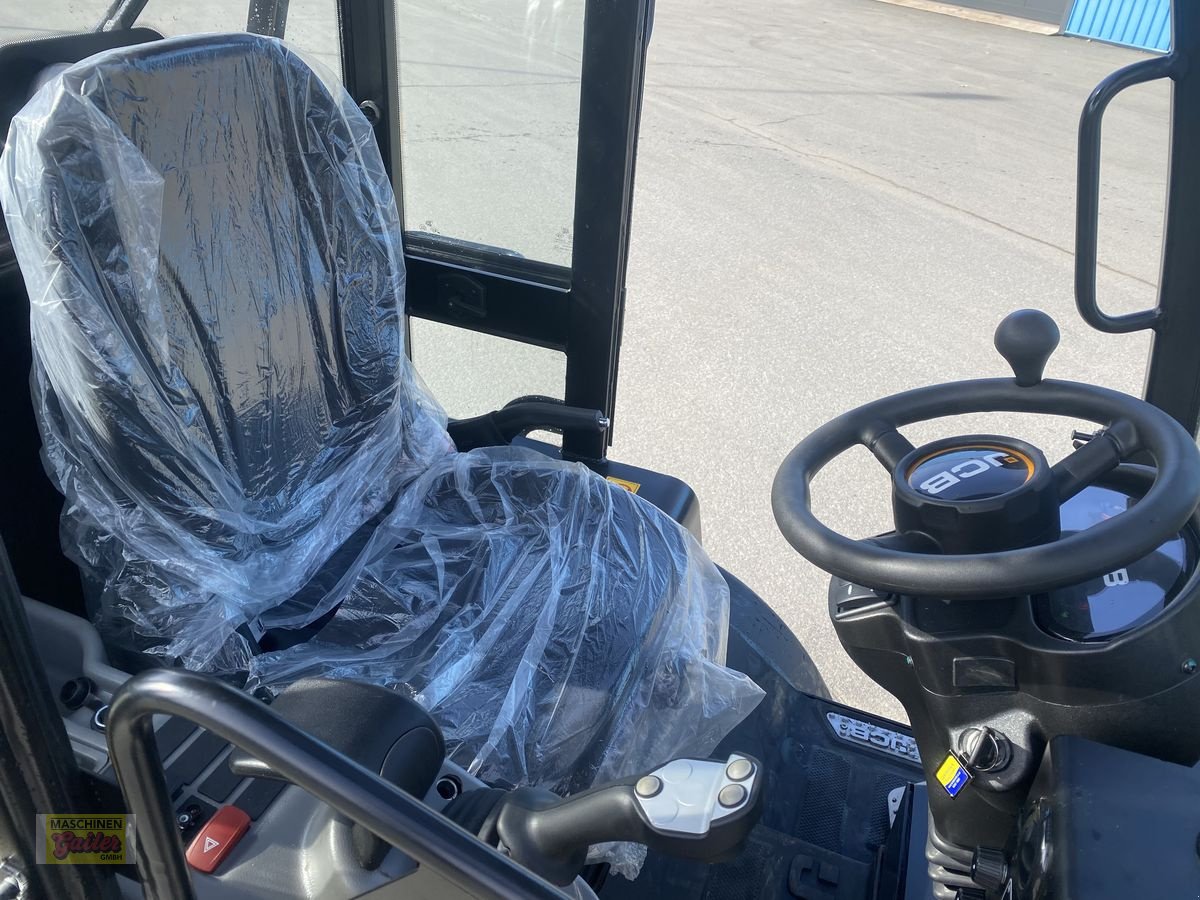 Hoflader of the type JCB 403 Agri, Vorführmaschine in Kötschach (Picture 11)