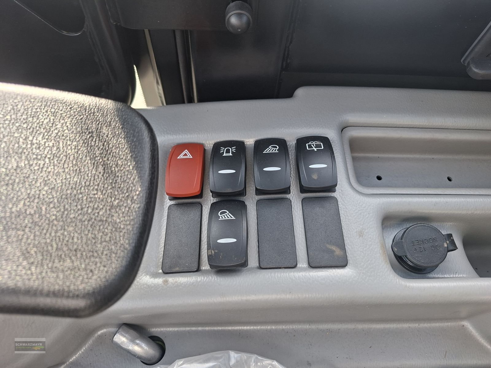 Hoflader of the type JCB 403 Agri, Neumaschine in Gampern (Picture 16)