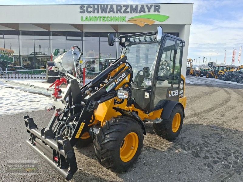 Hoflader of the type JCB 403 Agri, Neumaschine in Gampern (Picture 1)