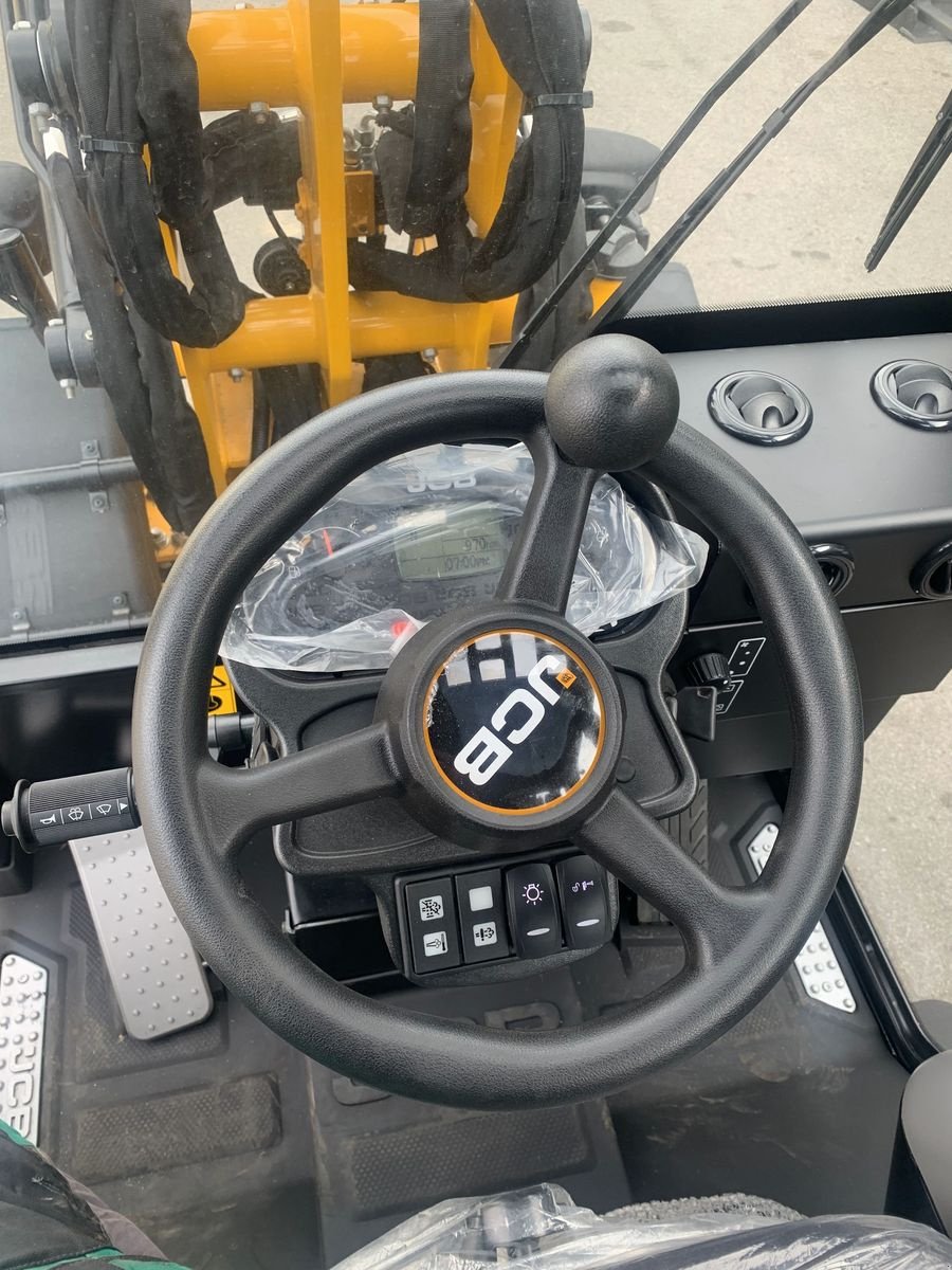 Hoflader of the type JCB 403 Plus Agri, Neumaschine in Gschwandt (Picture 9)