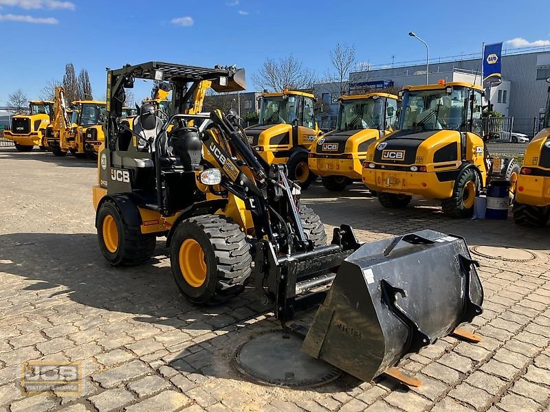 Hoflader of the type JCB 403 Smart Power Schutzdach, Gebrauchtmaschine in Frechen (Picture 8)