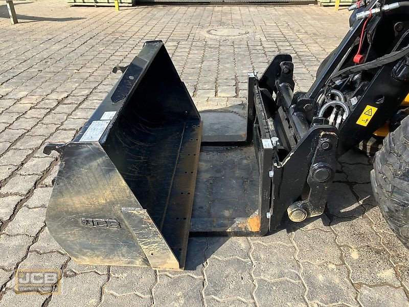 Hoflader of the type JCB 403 Smart Power Schutzdach, Gebrauchtmaschine in Frechen (Picture 10)