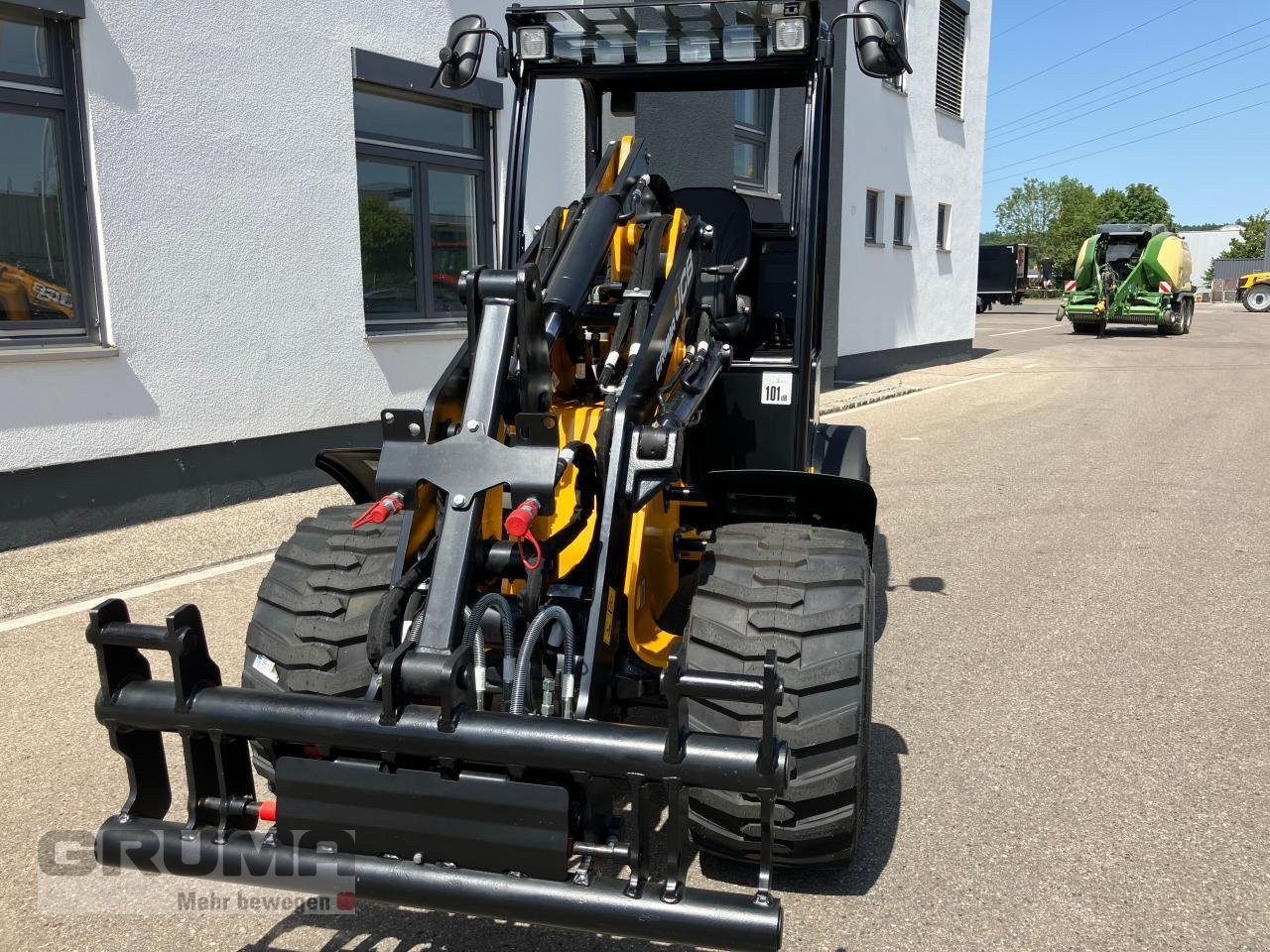 Hoflader of the type JCB 403 Smart Power, Gebrauchtmaschine in Friedberg-Derching (Picture 5)