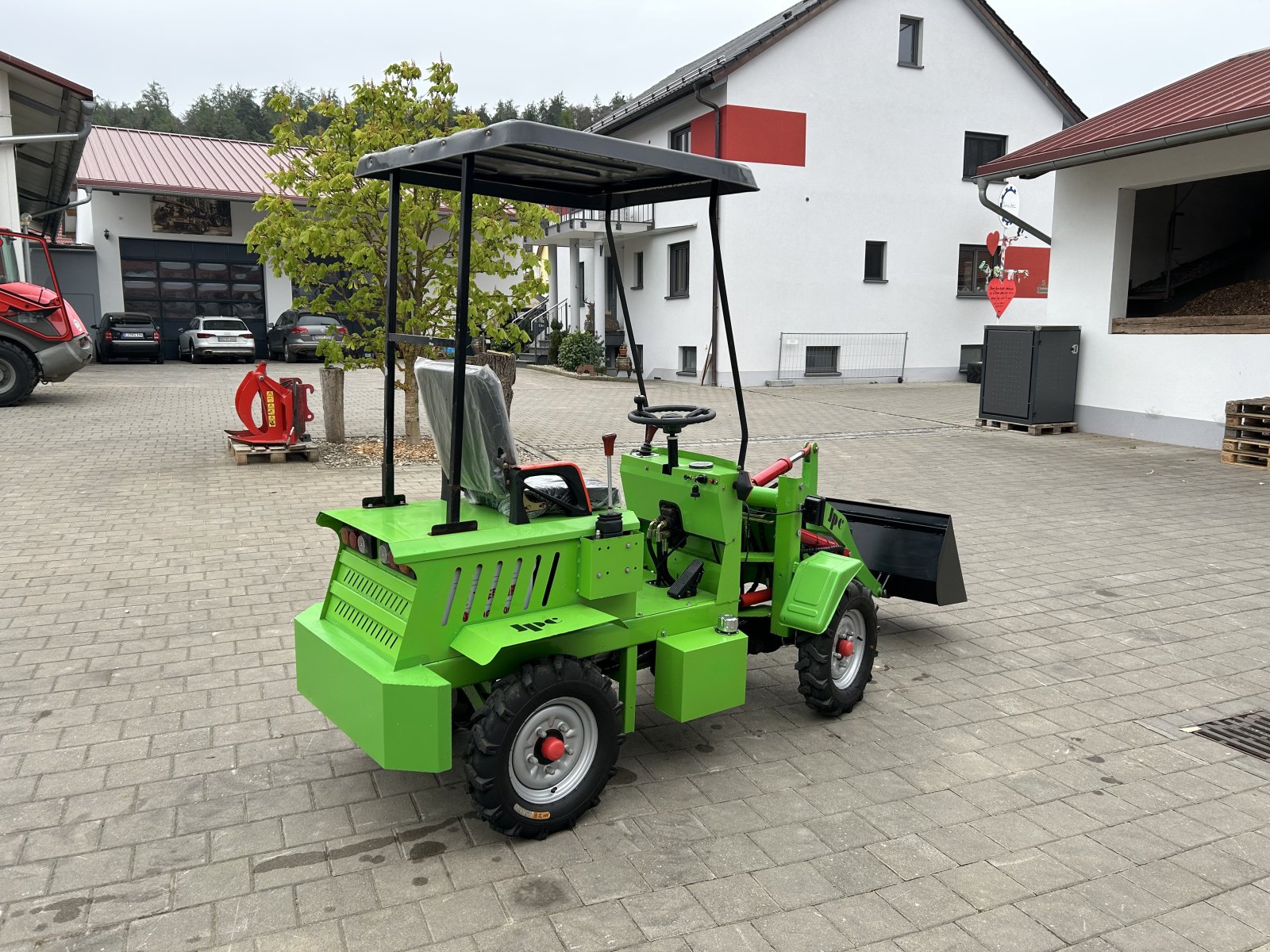 Hoflader of the type JCB EL16, Neumaschine in Rennertshofen (Picture 4)