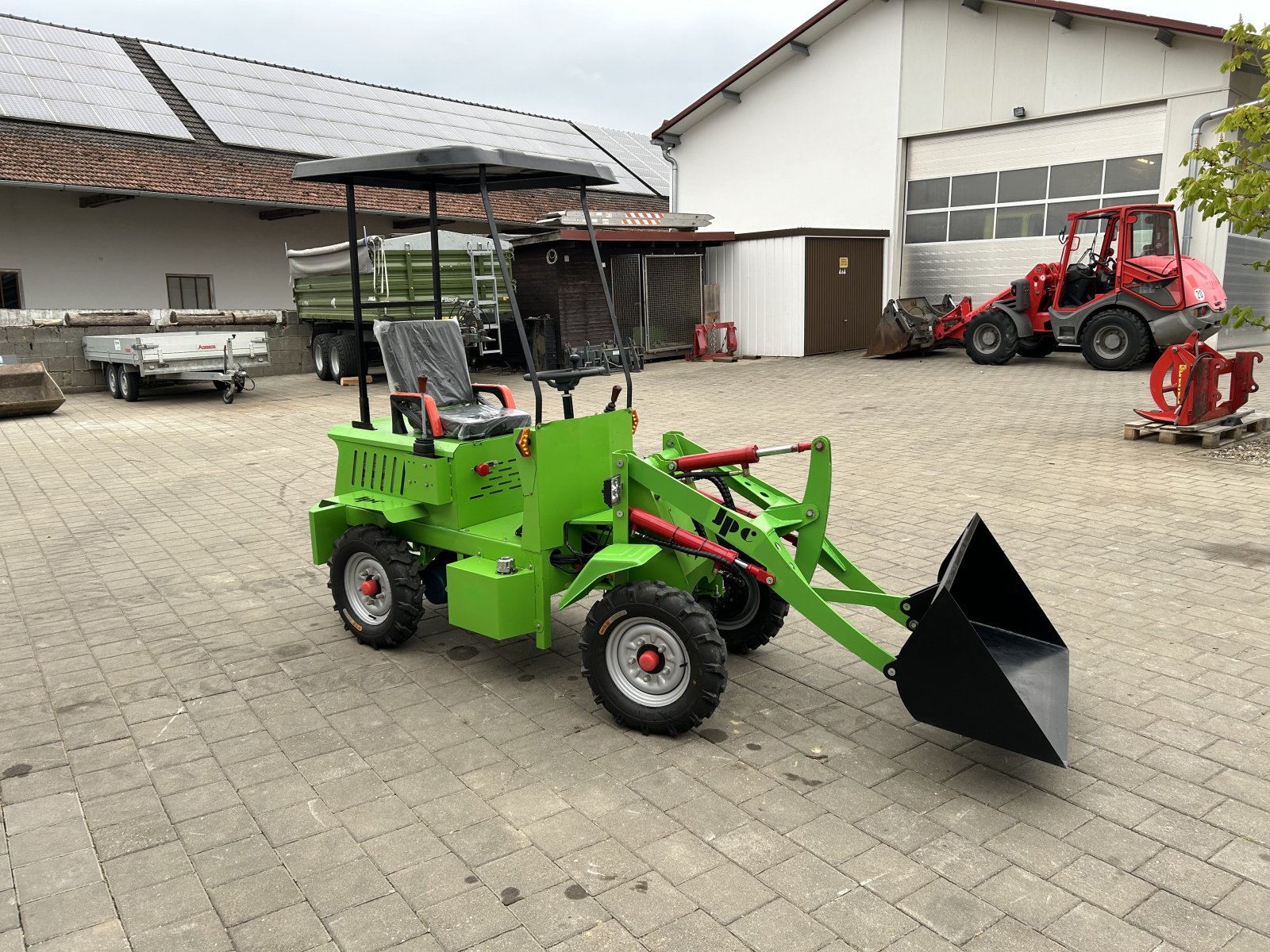 Hoflader of the type JCB EL16, Neumaschine in Rennertshofen (Picture 5)