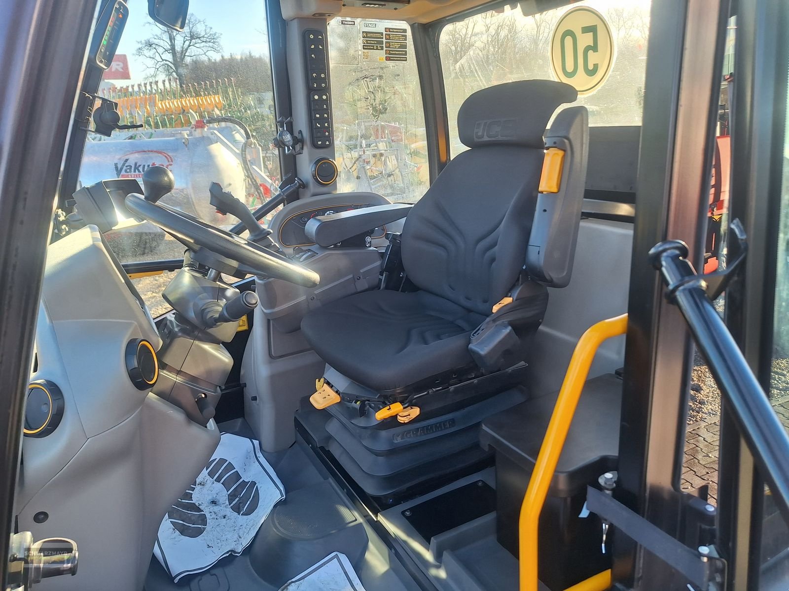 Hoflader of the type JCB TM 320 S, Vorführmaschine in Aurolzmünster (Picture 15)