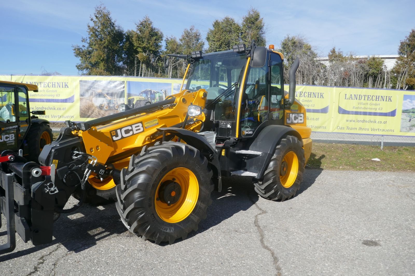 Hoflader του τύπου JCB TM 320, Gebrauchtmaschine σε Villach (Φωτογραφία 2)