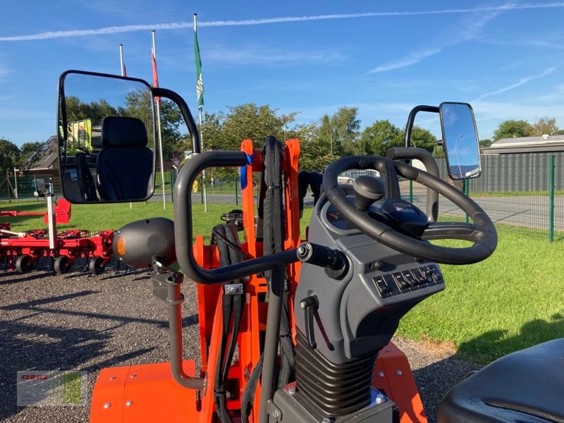 Hoflader des Typs Kaweco KW 25-27 Farmer, Neumaschine in Alveslohe (Bild 9)