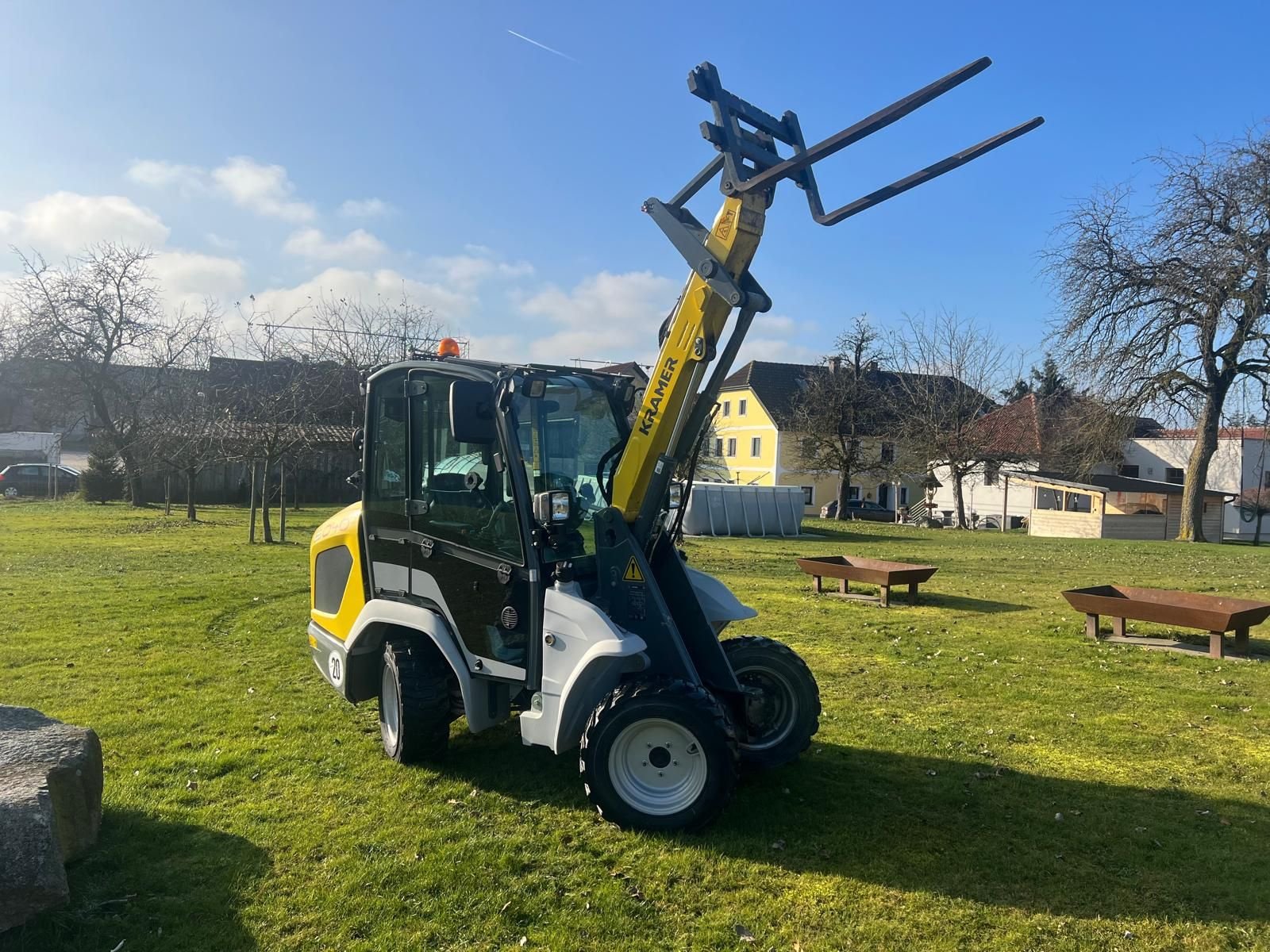 Hoflader des Typs Kramer 5040, Gebrauchtmaschine in NATTERNBACH (Bild 2)