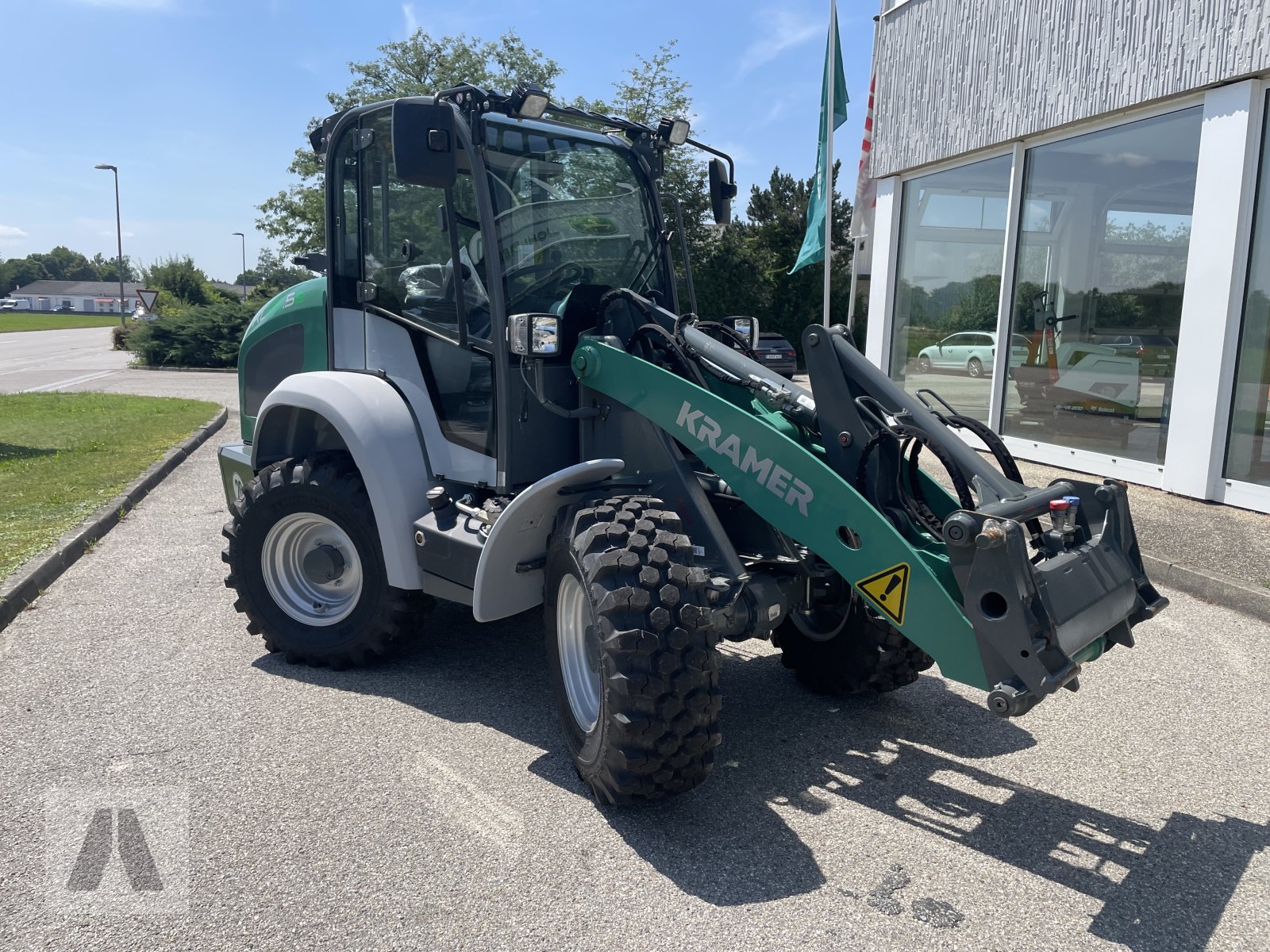 Hoflader of the type Kramer KL 25.5 e, Neumaschine in Tettenweis I Karpfham (Picture 17)