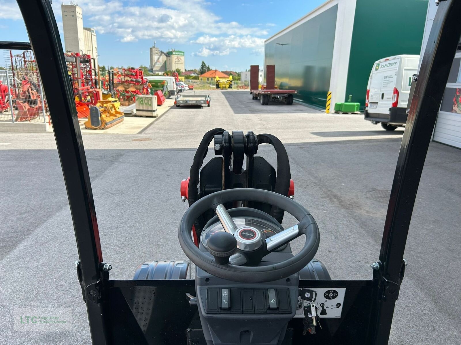 Hoflader of the type Manitou Hoflader MLA 2-25, Vorführmaschine in Eggendorf (Picture 11)