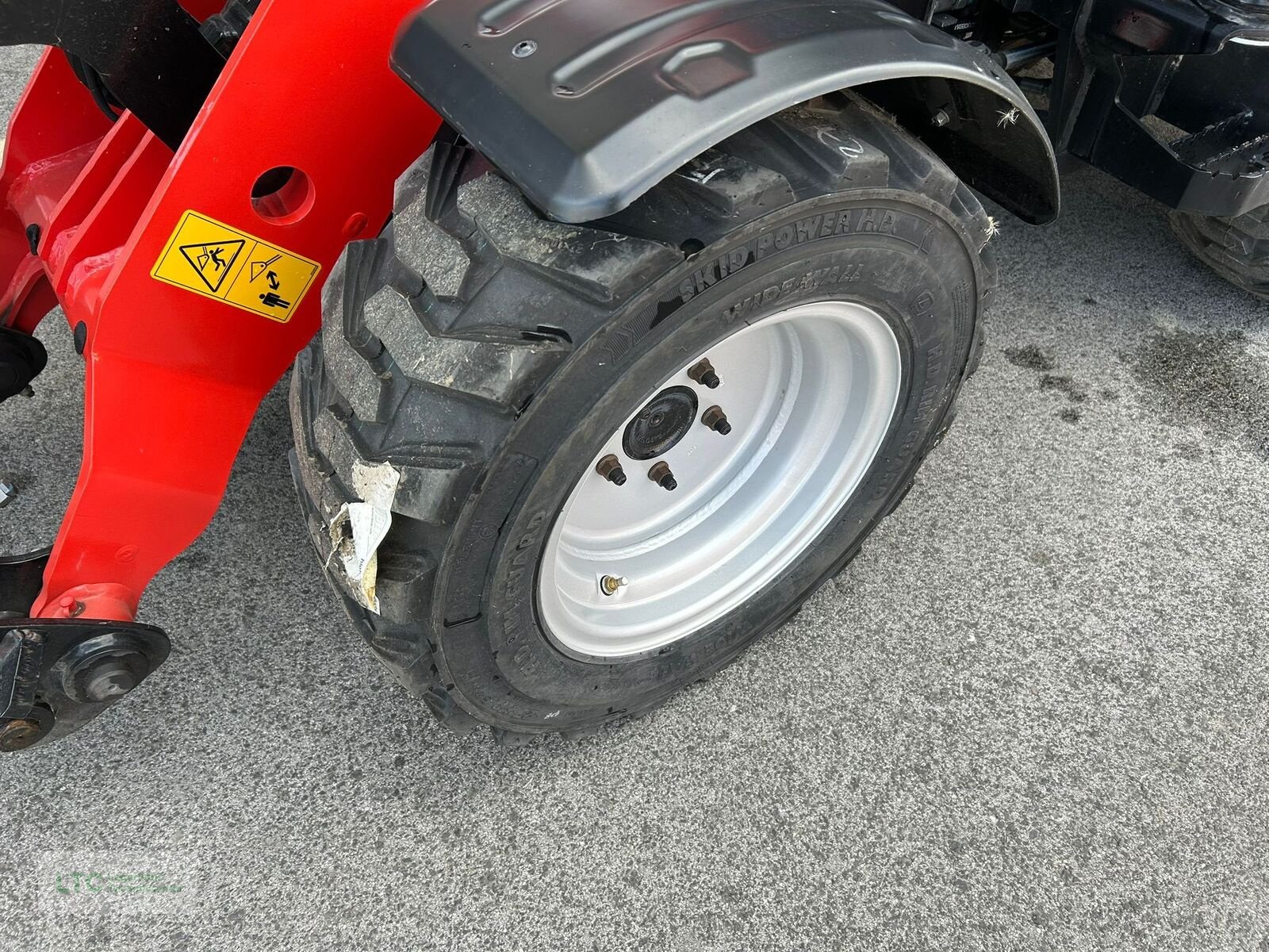 Hoflader of the type Manitou Hoflader MLA 2-25, Vorführmaschine in Eggendorf (Picture 12)