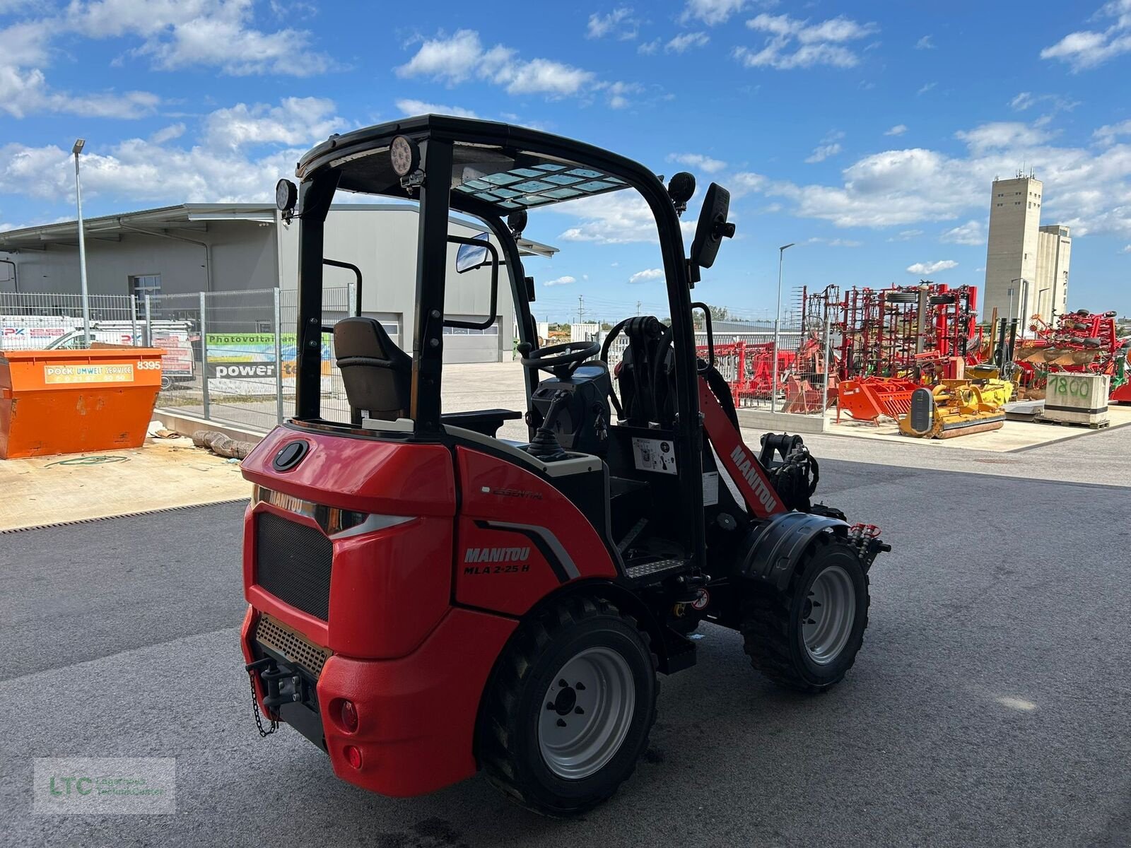 Hoflader of the type Manitou Hoflader MLA 2-25, Vorführmaschine in Eggendorf (Picture 3)