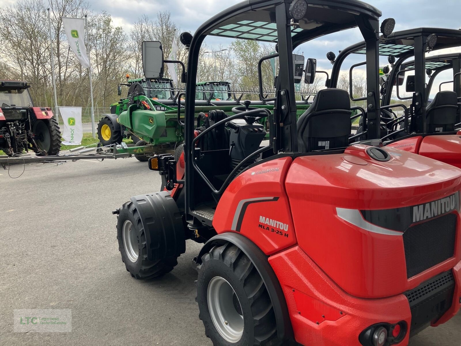 Hoflader tip Manitou Manitou MLA 3-25, Neumaschine in Korneuburg (Poză 2)