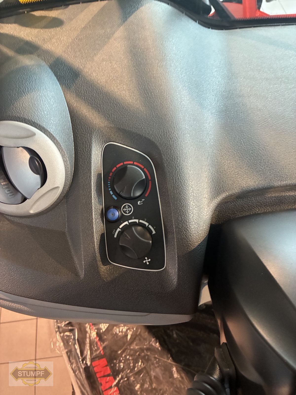 Hoflader от тип Manitou Manitou MLT 741 140V Plus D ST5 S1, Gebrauchtmaschine в Grafenstein (Снимка 5)