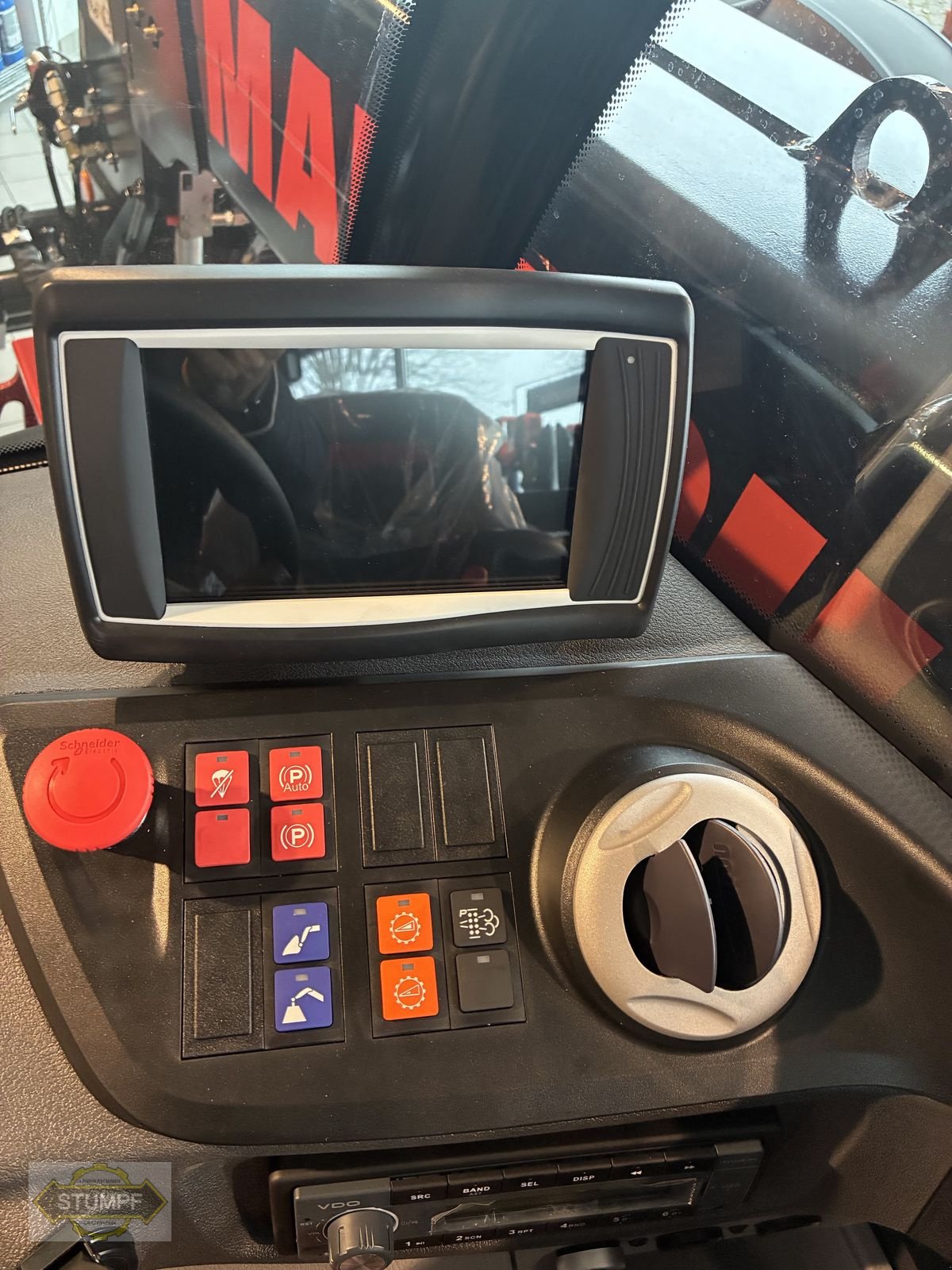 Hoflader от тип Manitou Manitou MLT 741 140V Plus D ST5 S1, Gebrauchtmaschine в Grafenstein (Снимка 4)