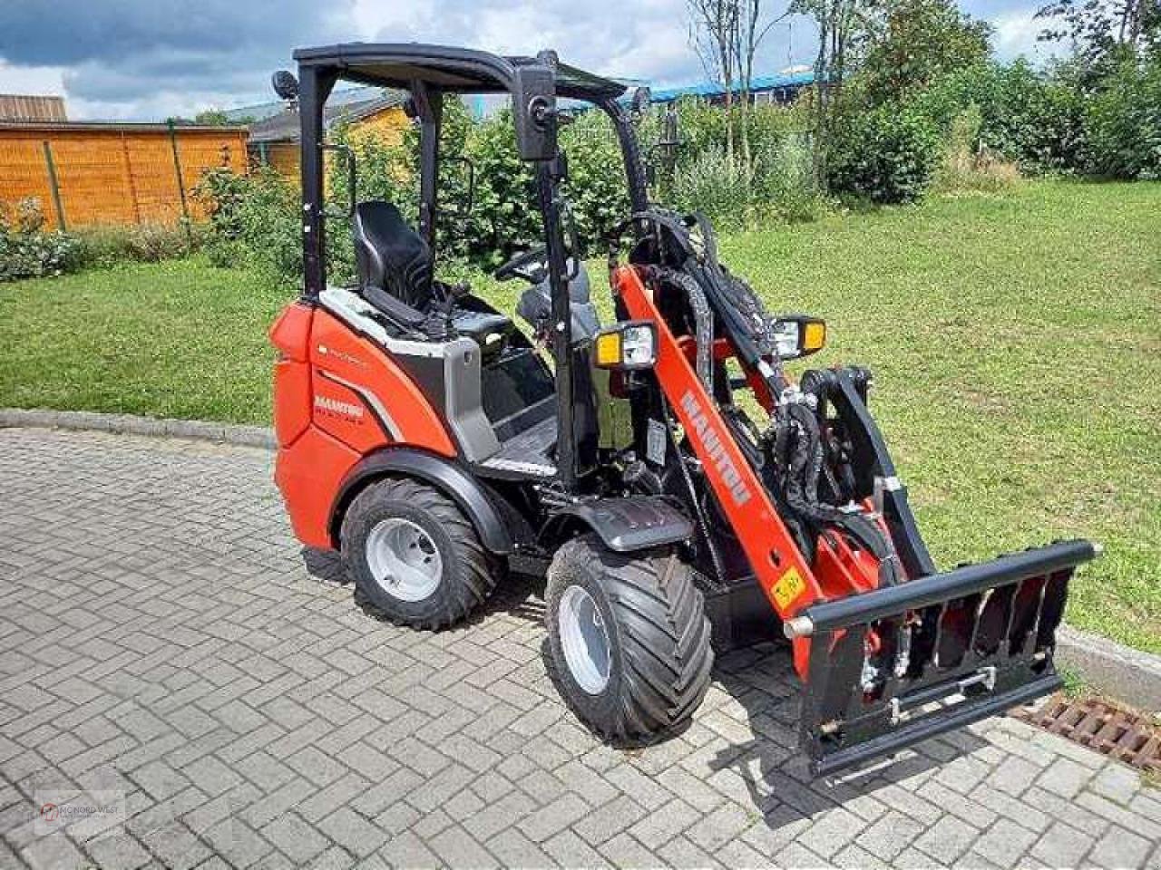 Hoflader of the type Manitou MLA 2-25 H, Neumaschine in Oyten (Picture 1)