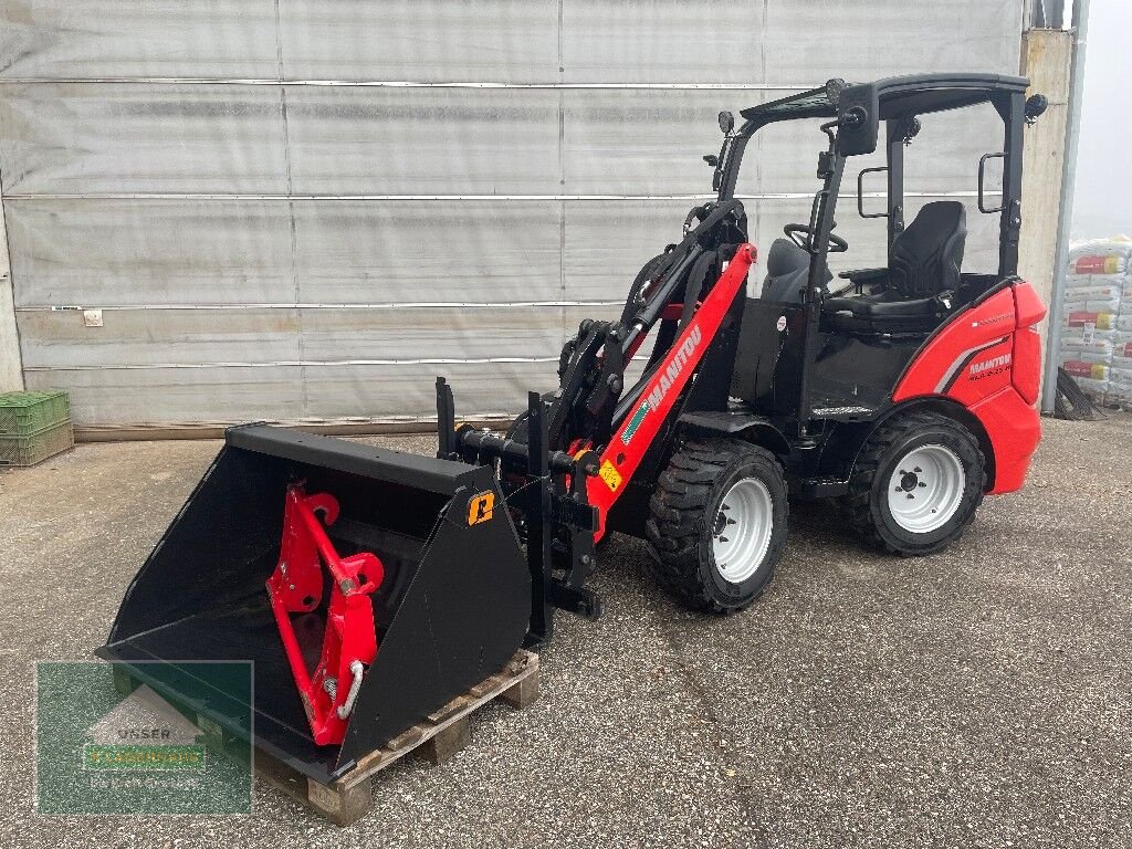 Hoflader des Typs Manitou MLA 2-25, Neumaschine in Eferding (Bild 1)