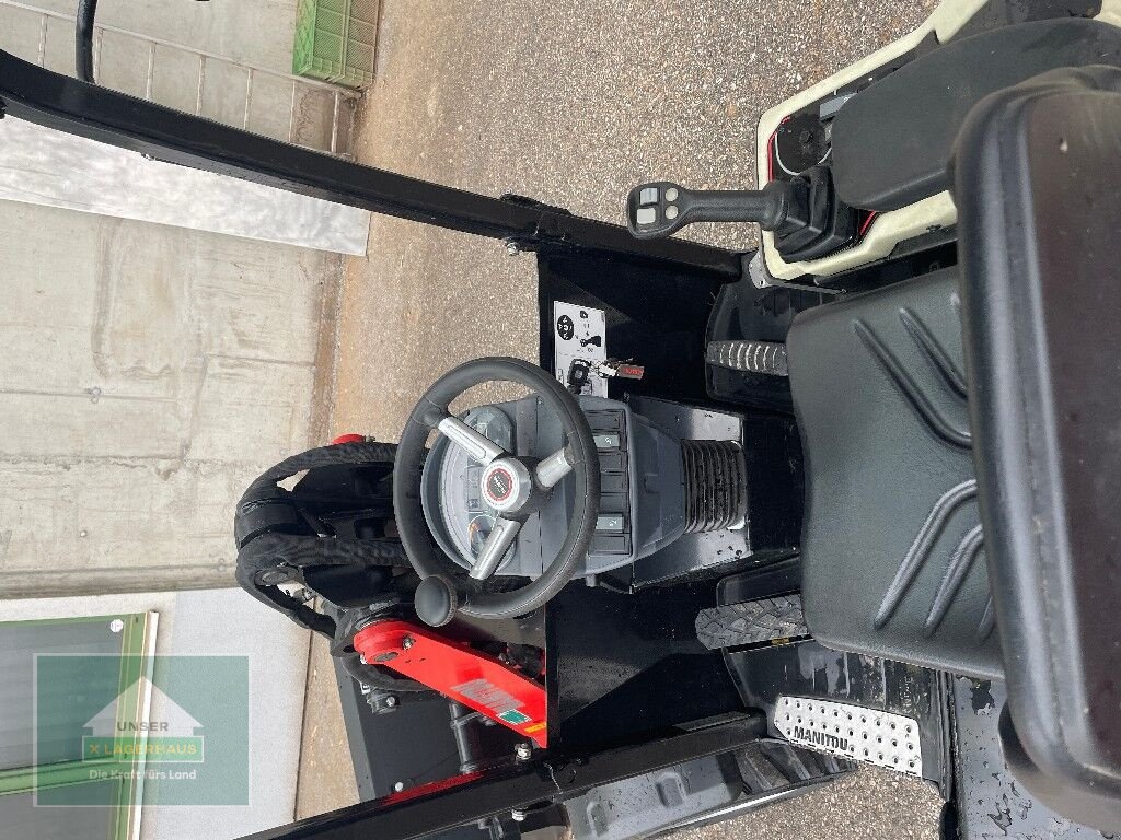 Hoflader des Typs Manitou MLA 2-25, Neumaschine in Eferding (Bild 14)