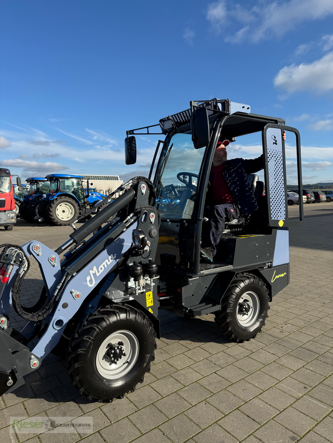 Hoflader del tipo MONA Lunar, voll elektrischer Hoflader mit Lithium-Eisenphosphat, bis zu 20% Förderung auf BAFA, Neumaschine In Nördlingen (Immagine 2)