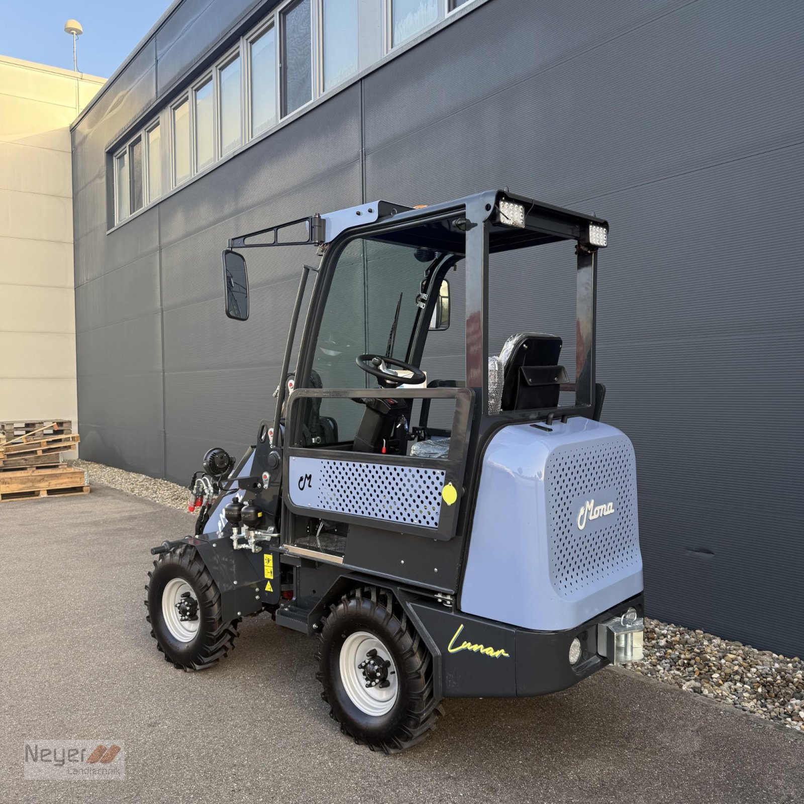 Hoflader des Typs MONA Lunar, Neumaschine in Bad Waldsee Mennisweiler (Bild 5)