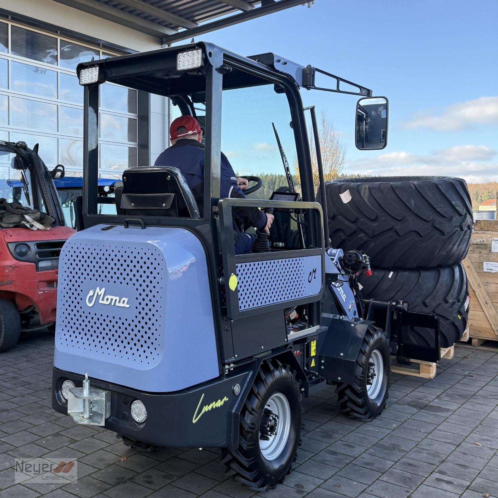 Hoflader des Typs MONA Lunar, Neumaschine in Bad Waldsee Mennisweiler (Bild 13)