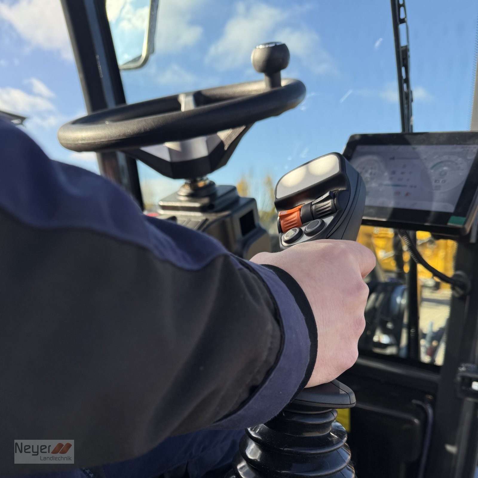 Hoflader des Typs MONA Lunar, Neumaschine in Bad Waldsee Mennisweiler (Bild 14)