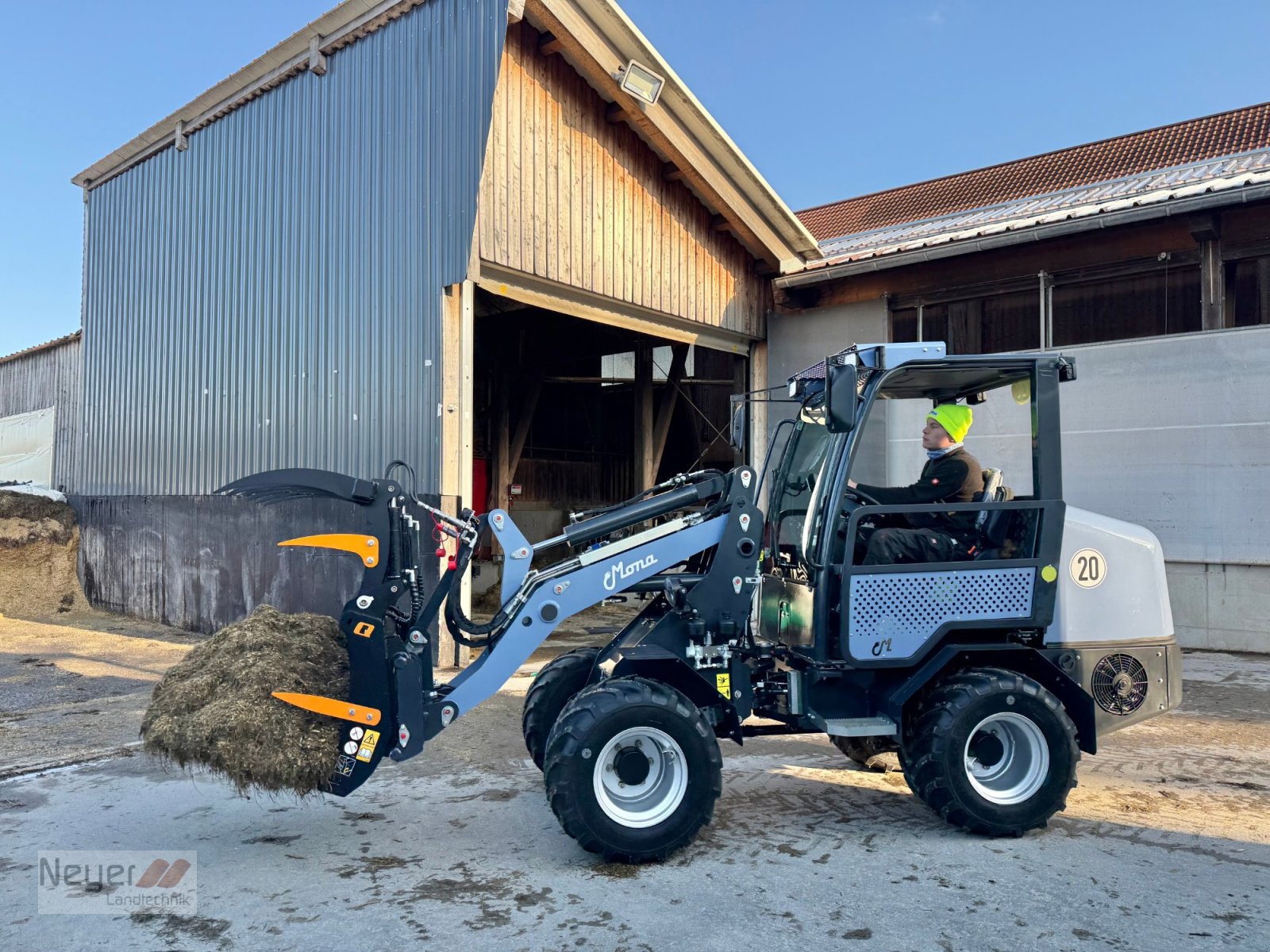Hoflader of the type MONA Solara, Neumaschine in Bad Waldsee Mennisweiler (Picture 1)