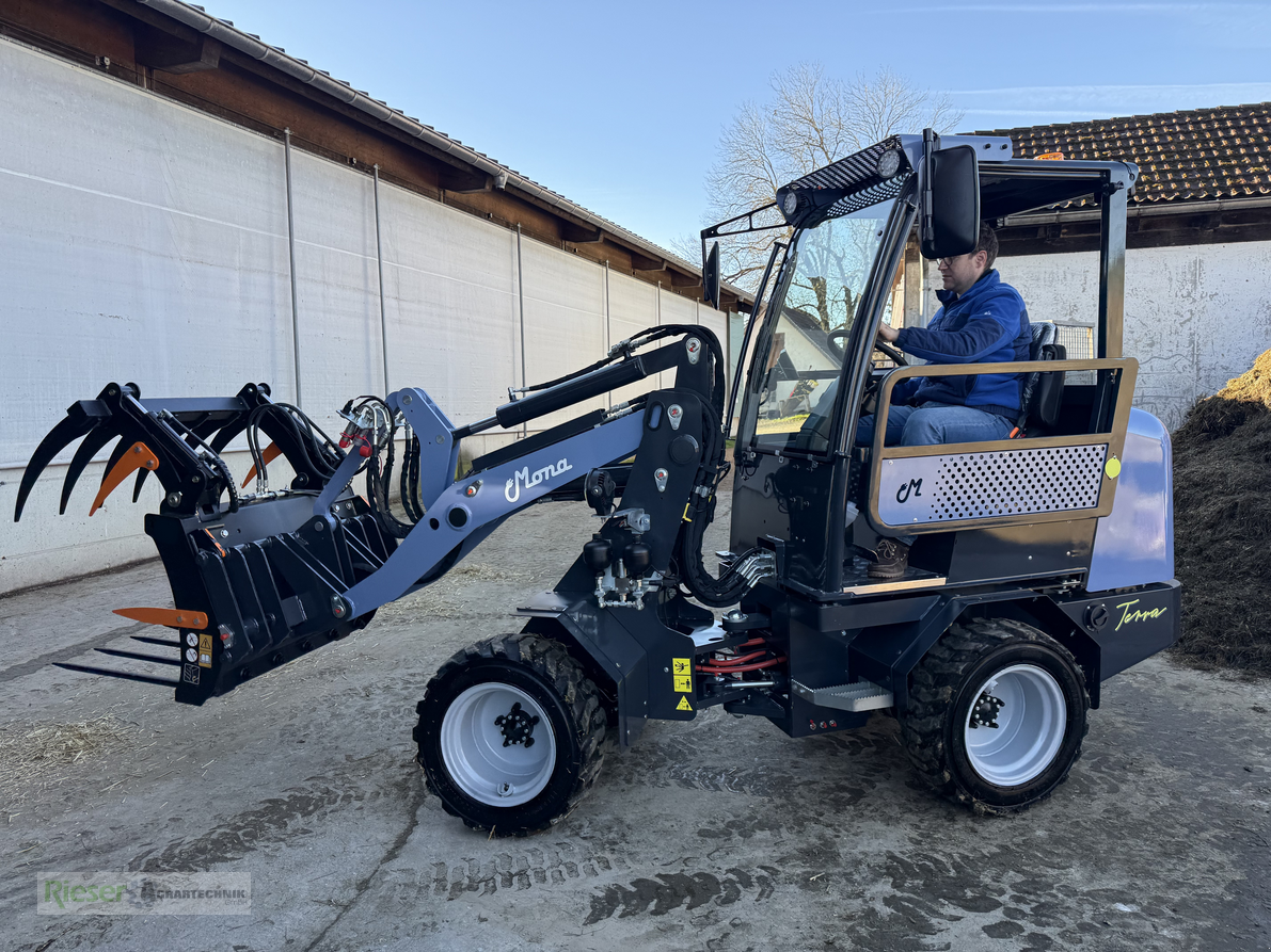 Hoflader tip MONA Terra, voll elektrischer Holflader mit Lithium-Eisenphosphat Akku, bis zu 20 % Förderung bei BLE, Neumaschine in Nördlingen (Poză 1)