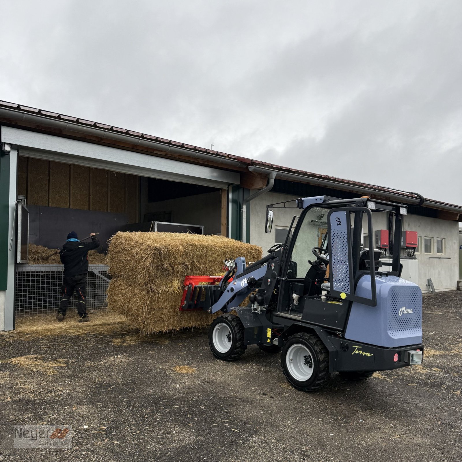 Hoflader des Typs MONA Terra, Neumaschine in Bad Waldsee Mennisweiler (Bild 4)