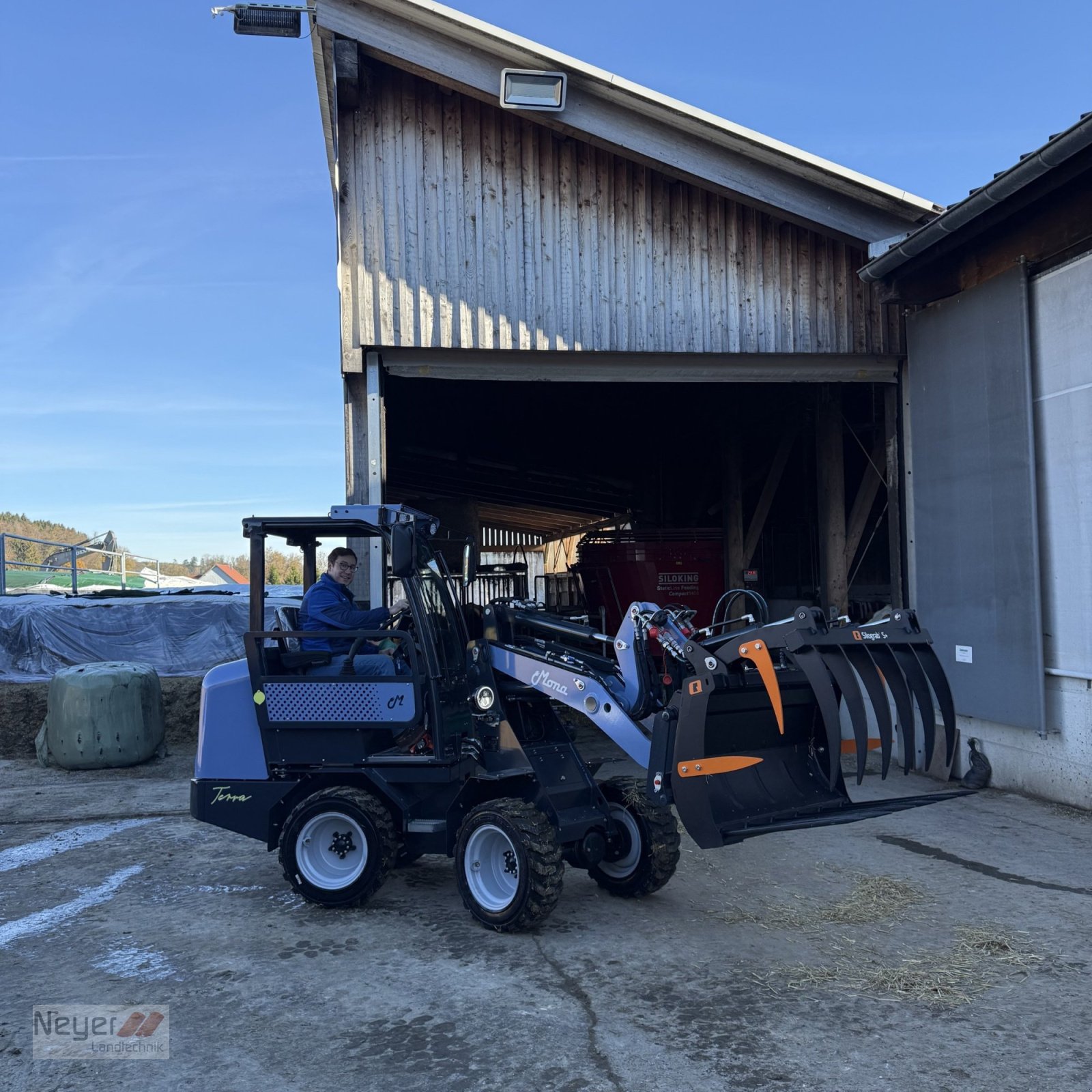 Hoflader des Typs MONA Terra, Neumaschine in Bad Waldsee Mennisweiler (Bild 8)